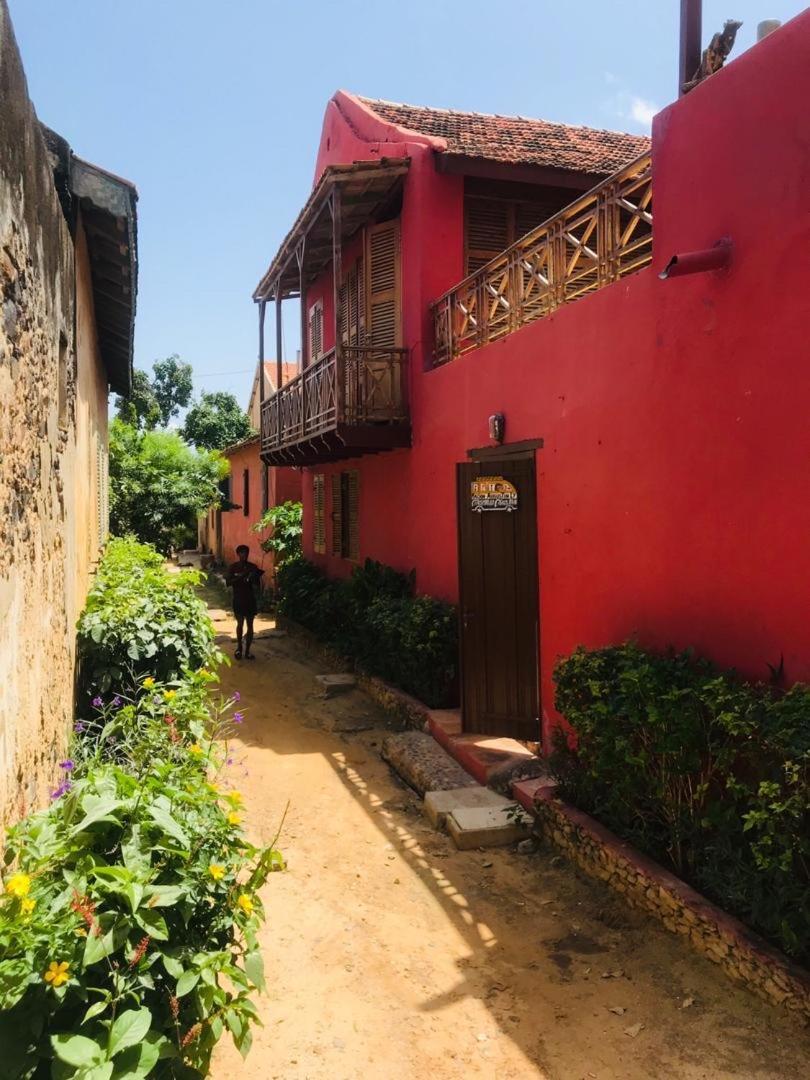 Maison Augustin Ly Gorée Екстериор снимка