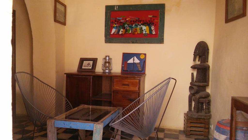 Maison Augustin Ly Gorée Екстериор снимка