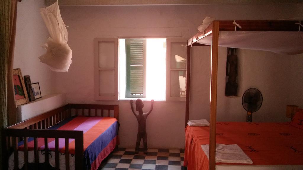 Maison Augustin Ly Gorée Екстериор снимка