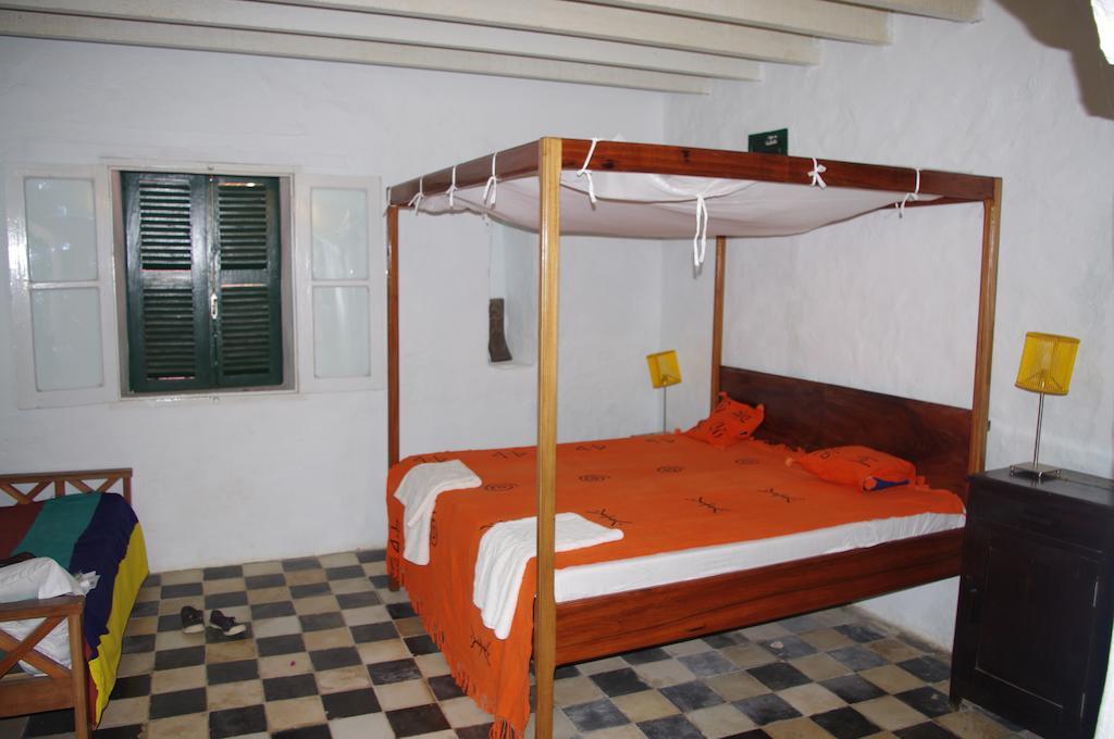 Maison Augustin Ly Gorée Стая снимка