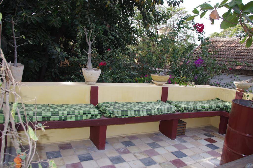 Maison Augustin Ly Gorée Екстериор снимка