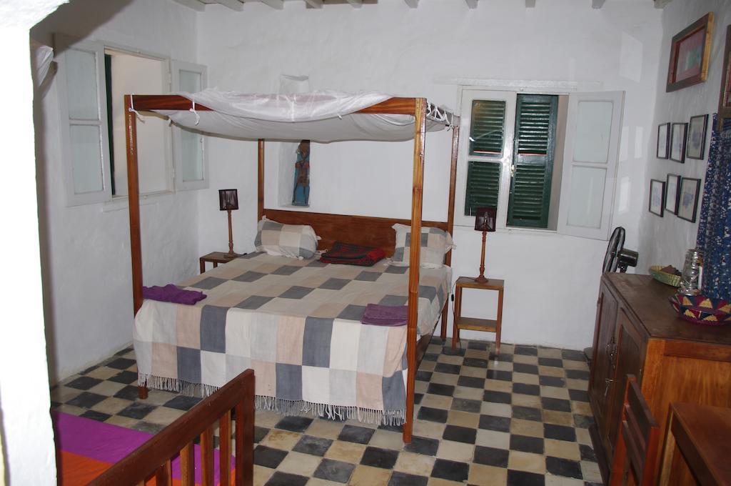 Maison Augustin Ly Gorée Стая снимка